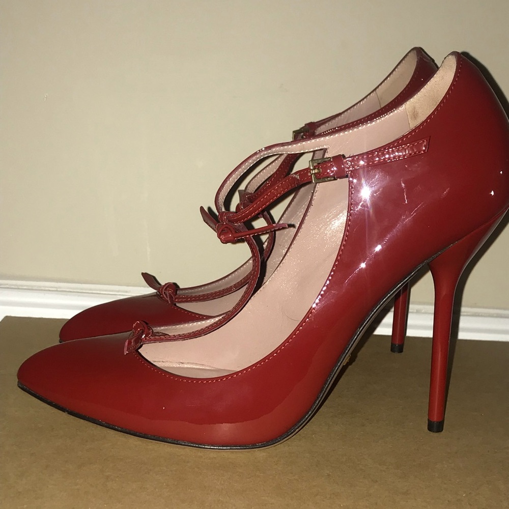 GENUINE Gucci Red Leather pumps - Picture 4 of 4
